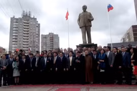 Tượng đài Chủ tịch Hồ Chí Minh tại thành phố Ulyanovsk. (Ảnh: Dương Trí/Vietnam+)