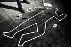 Điều tra án mạng đôi tình nhân ôm nhau chết trong căn hộ cao cấp