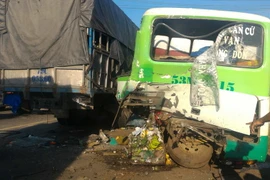 Hiện trường vụ tai nạn. (Ảnh: Sỹ Tuyên/TTXVN)