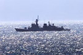 Tàu Infanta Cristina của hải quân Tây Ban Nha xâm nhập lãnh hải của Anh ở ngoài khơi Gibraltar. (Nguồn: Chính quyền HM Gibraltar/PA)