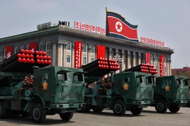 Xe quân sự của Quân đội Nhân dân Triều Tiên tham gia lễ diễu binh nhân 105 ngày sinh nhật cố Chủ tịch Kim Nhật Thành ở Bình Nhưỡng, ngày 15/4. (Nguồn: EPA/TTXVN)