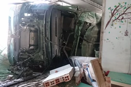 Hiện trường vụ tai nạn. (Ảnh: Nguyễn Dũng/TTXVN)