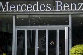 Một đại lý bán lẻ của Mercedes-Benz ở Thượng Hải, Trung Quốc ngày 29/3. (Nguồn: AFP/TTXVN)