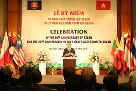 Hình ảnh Thủ tướng chủ trì lễ kỷ niệm 50 năm thành lập ASEAN 