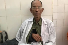 Thương binh Hoàng Tiến Vin tại bệnh viện.