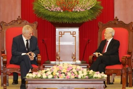 Tổng Bí thư Nguyễn Phú Trọng tiếp Tổng thống Cộng hòa Séc Milos Zeman thăm cấp Nhà nước tới Việt Nam. (Ảnh: Trí Dũng/TTXVN)