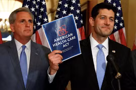 Chủ tịch Hạ viện Mỹ Paul Ryan giới thiệu dự thảo AHCA hồi tháng Ba. (Nguồn: Reuters)