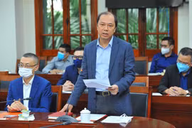 Thứ trưởng Bộ Ngoại giao Nguyễn Quốc Dũng phát biểu tại buổi gặp mặt. (Ảnh: Minh Đức/TTXVN)