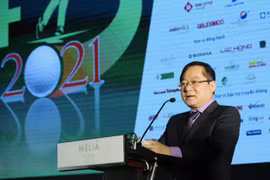 Nhà báo Lê Xuân Sơn - Tổng Biên tập báo Tiền Phong, Trưởng Ban tổ chức giải Tiền Phong Golf Championship 2021 phát biểu tại buổi họp báo.