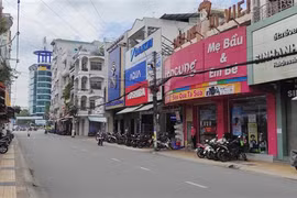 Tuyến đường Hai Bà Trưng (thành phố Sóc Trăng). (Ảnh: Chanh Đa/TTXVN)