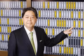 Ông Yoshimasa Hayashi tại trụ sở Quốc hội Nhật Bản ở Tokyo ngày 10/11. (Ảnh: Kyodo/TTXVN)