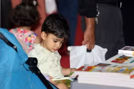 Khách tham quan Hội chợ sách quốc tế Baghdad, Iraq, ngày 19/9/2023. (Ảnh: THX/TTXVN)