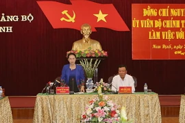 Chủ tịch Quốc hội Nguyễn Thị Kim Ngân làm việc với lãnh đạo chủ chốt tỉnh Nam Định. (Ảnh: Trọng Đức/TTXVN)