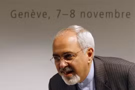 Ngoại trưởng Iran Javad Zarif tham dự họp báo sau cuộc đàm phán về vấn đề hạt nhân tại trụ sở Liên minh châu Âu ở Geneva ngày 10/11. (Ảnh: Reuters) 