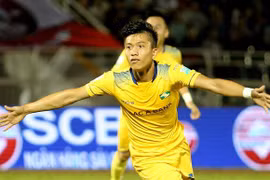 Tiền vệ Phan Đức ghi bàn thắng đầu tiên ở V-League 2020 vào lưới Becamex Bình Dương chiều 14/3. (Ảnh: CLB Sông Lam Nghệ An)