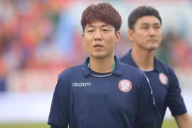 Ông Yang Jae-mo, trợ lý ngôn ngữ của huấn luyện viên Chung Hae-seong tại Câu lạc bộ Thành phố Hồ Chí Minh. (Ảnh: CLB TP.HCM) 