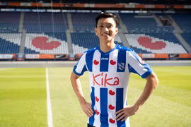 Đoàn Văn Hậu nhiều khả năng sẽ tiếp tục ở lại SC Heerenveen thêm 1 năm sau khi hết hợp đồng vào tháng 6 tới. (Ảnh: SC Heerenveen)