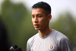 Hùng Dũng khiêm tốn khi nói về cơ hội giành Quả bóng vàng Việt Nam 2020 chiều 25/11. (Ảnh: Hiển Nguyễn/Vietnam+) 