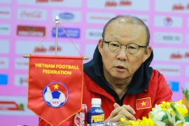 HLV Park Hang-seo cho rằng không thể ngay lập tức cải thiện, giúp đội tuyển Việt Nam mạnh lên và có kết quả tốt. (Ảnh: PV/Vietnam+) 