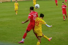 Cận cảnh HLV Park Hang-seo rà soát U22 Việt Nam tìm "tiểu Công Phượng"