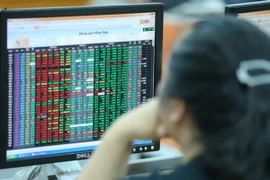 Chứng khoán đảo chiều trượt dốc, VN-Index mất hơn 12 điểm 