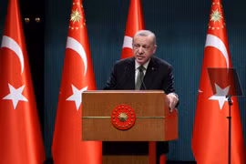 Tổng thống Thổ Nhĩ Kỳ Tayyip Erdogan phát biểu tại cuộc họp báo ở Ankara. (Ảnh: AFP/TTXVN)