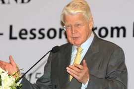 Tổng thống Iceland Ólafur Ragnar Grímsson phát biểu tại Hội thảo Xây dựng một nền kinh tế đánh bắt cá thành công-Bài học từ Iceland. (Ảnh: Thanh Vũ/TTXVN)