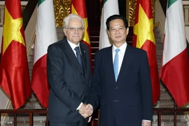Thủ tướng Nguyễn Tấn Dũng hội kiến với Tổng thống Italy Sergio Mattarella đang thăm cấp Nhà nước Việt Nam. (Ảnh: Đức Tám/TTXVN) 