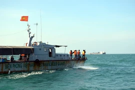 Tàu Biên phòng Kiên Giang tuần tra kiểm soát bảo vệ vững chắc vùng biển đảo phía Tây Nam của Tổ quốc. (Ảnh: Lê Sen/TTXVN)