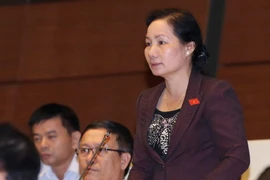 Đại biểu Quốc hội tỉnh Bình Thuận Nguyễn Thị Phúc phát biểu ý kiến. (Ảnh: Phương Hoa/TTXVN)