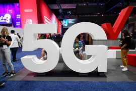 Biểu tượng mạng 5G tại một triển lãm ở Los Angeles, Mỹ. (Ảnh: AFP/TTXVN)