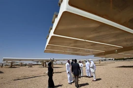 Nhà máy điện Mặt Trời ở Uyayna, phía bắc thủ đô Riyadh, Saudi Arabia. (Ảnh: AFP/TTXVN)
