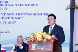 Ông Nguyễn Xuân Thắng, Ủy viên Bộ Chính trị, Chủ tịch Hội đồng Lý luận Trung ương, Giám đốc Học viện Chính trị Quốc gia Hồ Chí Minh phát biểu đề dẫn hội thảo. (Ảnh: Xuân Khu/TTXVN)