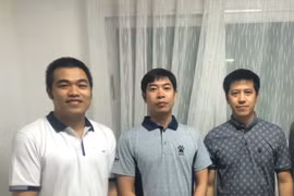 Từ trái sang phải: Thuyền viên Phùng Văn An, Phạm Văn Thành và Nguyễn Văn Tảo. (Ảnh: Nguyễn Trường/Vietnam+)