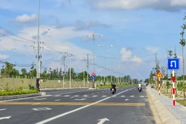 Tuyến đường vành đai sân bay Cần Thơ đã hoàn thành sau gần 5 năm thi công. (Ảnh: Thanh Liêm/TTXVN)