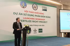 Thứ trưởng Bộ Nông nghiệp và Phát triển Nông thôn Hoàng Trung phát biểu. (Ảnh: Bích Hồng/TTXVN)