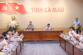 Thủ tướng Phạm Minh Chính làm việc với Ban Thường vụ Tỉnh ủy Cà Mau. (Ảnh: Dương Giang/TTXVN)