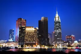 Trung tâm Thành phố Hồ Chí Minh về đêm. (Ảnh: Hồng Đạt/TTXVN)