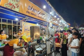 Tuần lễ Ẩm thực truyền thống Huế 2024 giới thiệu đa dạng các món ăn nhiều vùng miền. (Ảnh: Mai Trang/TTXVN)