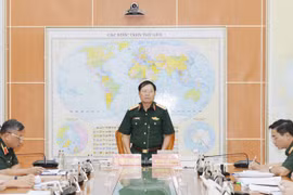 Thượng tướng Nguyễn Tân Cương chủ trì hội nghị. (Nguồn: Quân đội Nhân dân)