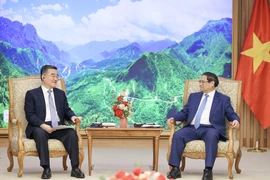 Thủ tướng Phạm Minh Chính tiếp Phó Ủy viên trưởng Ủy ban thường vụ Đại hội đại biểu Nhân dân Toàn quốc Trung Quốc Trương Khánh Vĩ. (Ảnh: Dương Giang/TTXVN)