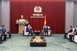 Đại tướng Tô Lâm, Ủy viên Bộ Chính trị, Bộ trưởng Bộ Công an tiếp Giáo sư Thomas J. Vallely, Cố vấn cấp cao của Trường Harvard Kennedy, Hoa Kỳ. (Ảnh: Phạm Kiên/TTXVN)