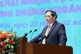 Thủ tướng Phạm Minh Chính phát biểu chỉ đạo Hội nghị triển khai nhiệm vụ phát triển thị trường chứng khoán năm 2024. (Ảnh: Dương Giang/TTXVN)