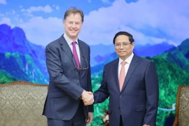 Thủ tướng Phạm Minh Chính tiếp ông Nick Clegg, Chủ tịch phụ trách Đối ngoại toàn cầu của Tập đoàn Meta. (Ảnh: Dương Giang/TTXVN)