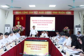 Đoàn Tiểu ban Văn kiện Đại hội XIV của Đảng làm việc với Ban Cán sự Đảng Bộ Giao thông Vận tải. (Ảnh: Phương Hoa/TTXVN)