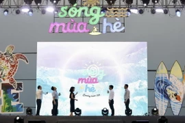 Đại biểu thực hiện nghi thức khai mạc. (Ảnh: Trần Lê Lâm/TTXVN)