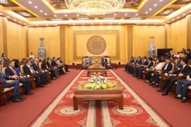 Quang cảnh buổi làm việc của Đoàn Công tác tại Trụ sở Tỉnh ủy Ninh Bình. (Ảnh: Đức Phương/TTXVN)