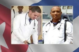 Bác sỹ Assel Herrera Correa và Landy Rodríguez Hernández, thành viên của nhóm chuyên gia Cuba sang hỗ trợ y tế cho Kenya và bị nhóm khủng bố Somalia Al-Shabaab bắt cóc năm 2019. (Nguồn: Plenglish)