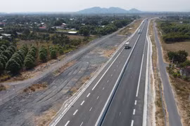 Tuyến cao tốc Cam Lâm-Vĩnh Hảo. (Ảnh: Hoàng Hiếu/TTXVN)