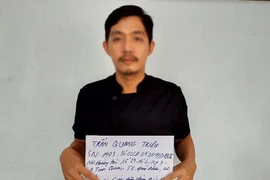 Đối tượng Trần Quang Triệu (sinh năm 1993, quê Bình Định) tham gia trực tiếp vụ cướp vàng ở Bình Dương. (Ảnh: TTXVN phát)